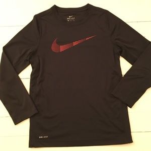 Nike Dri-Fit Boys L/S Shirt - Size M